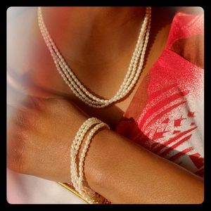 Stringed fresh water pearl Set